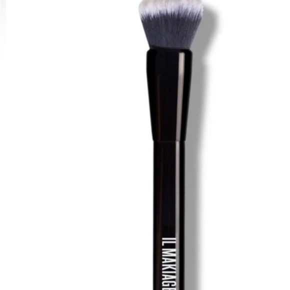 IL MAKIAGE Makeup Bundle worth $140. This is a new,4-piece set. - Picture 4 of 4